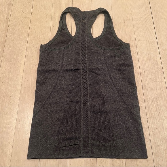 Lululemon Swiftly Tech Racerback in Heathered Black Size 4 - Picture 8 of 12
